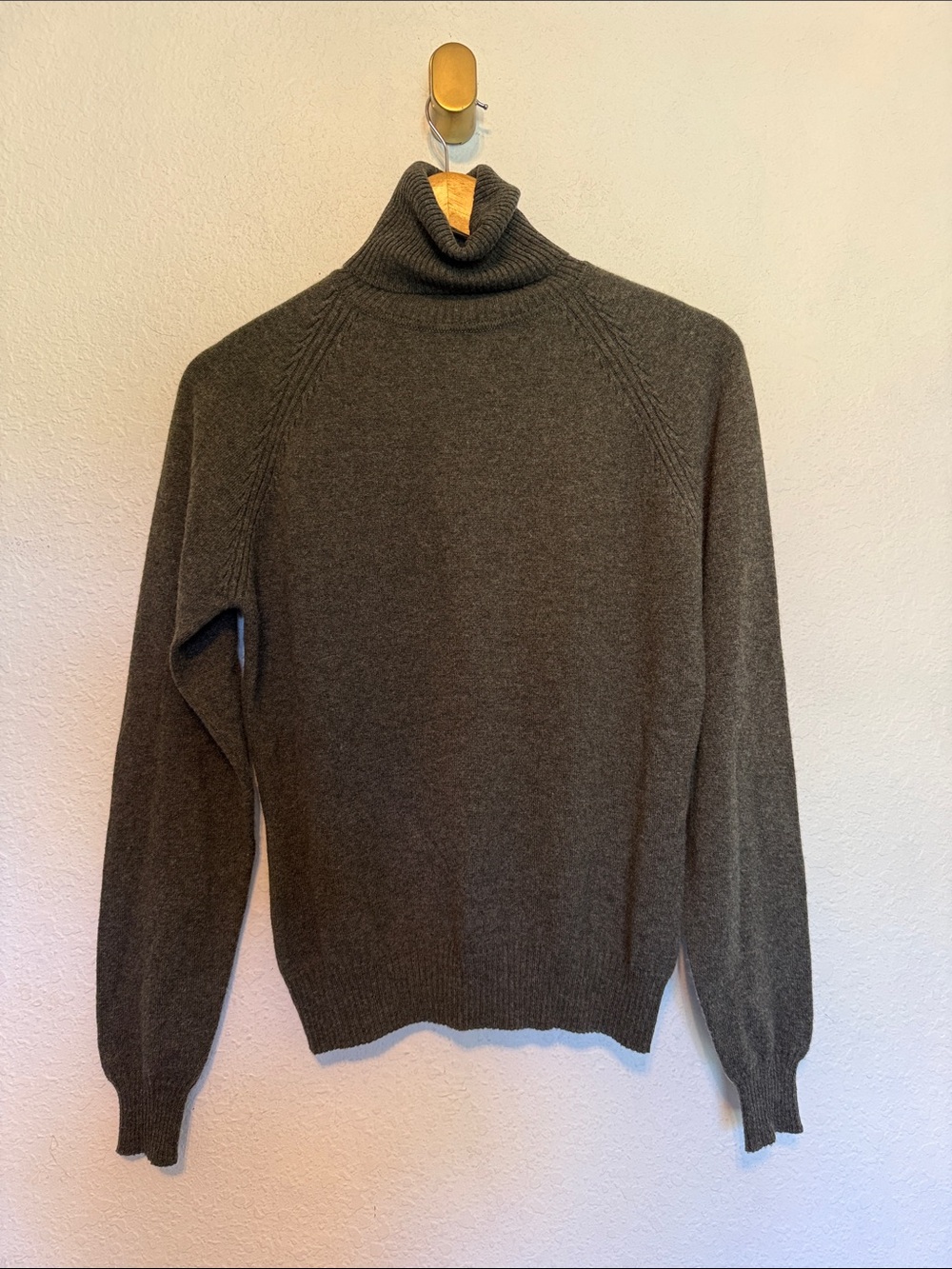 Perfect Loro Piana 💯 Cashmere Sweater Turtleneck 44